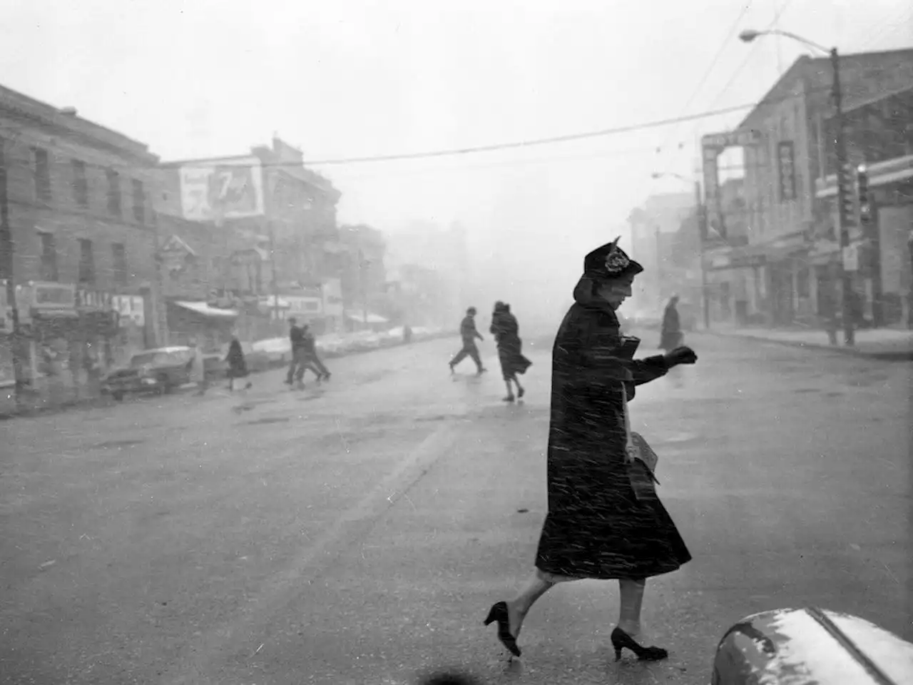 Saskatoon faces surprising spring snowstorm on Second Avenue in 1961