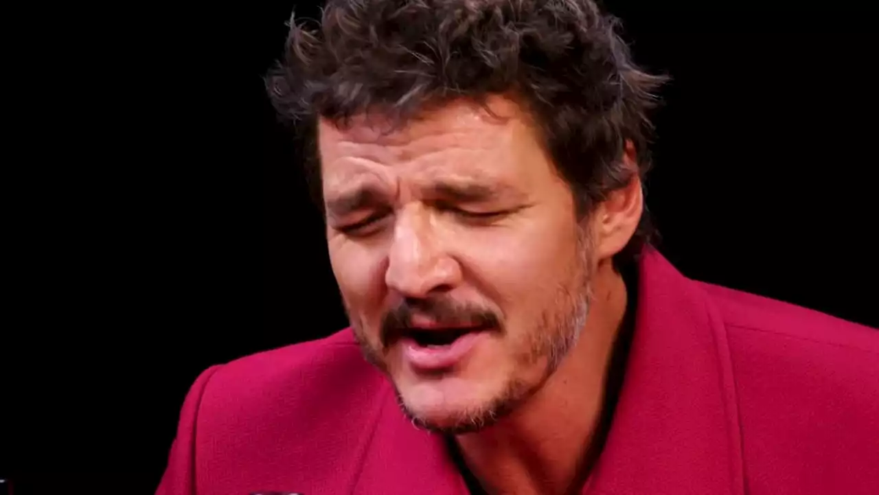 Sesión de fotos de Pedro Pascal despierta la cachondez del Internet | Tomatazos