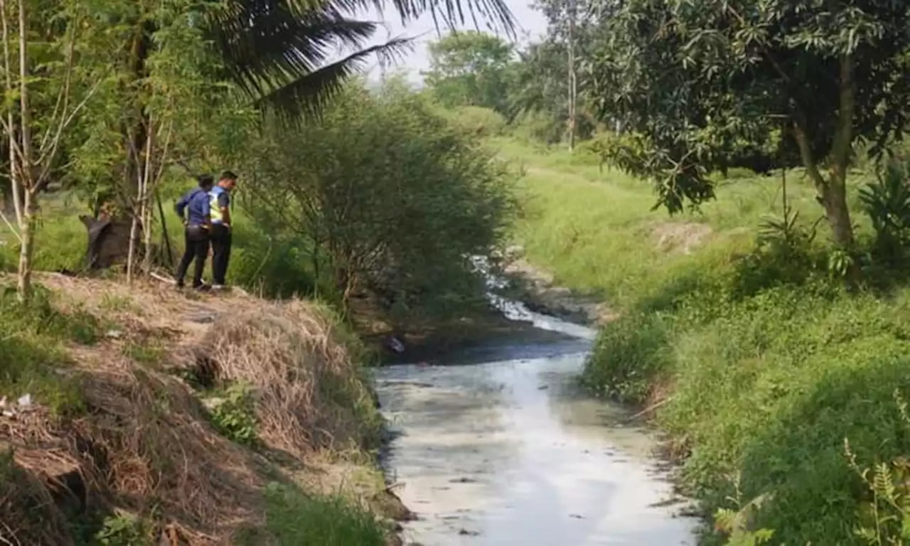 Pembuangan haram sisa minyak sawit punca cemar Sungai Serdang