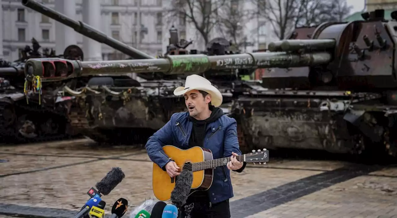 Brad Paisley Visits Kyiv With Delegation of U.S. Senators, Sings Ukrainian-Language Folk Song