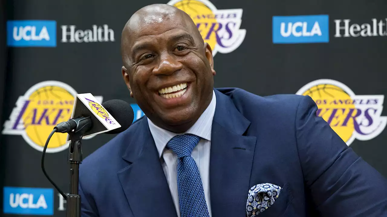 Magic Johnson delivers another assist in purchase of NFL's Washington Commanders