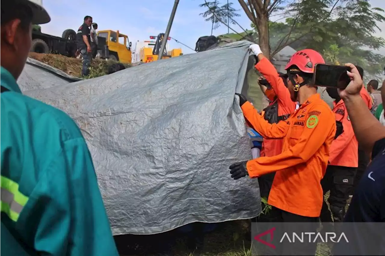 Delapan korban meninggal kecelakaan di tol Boyolali teridentifikasi