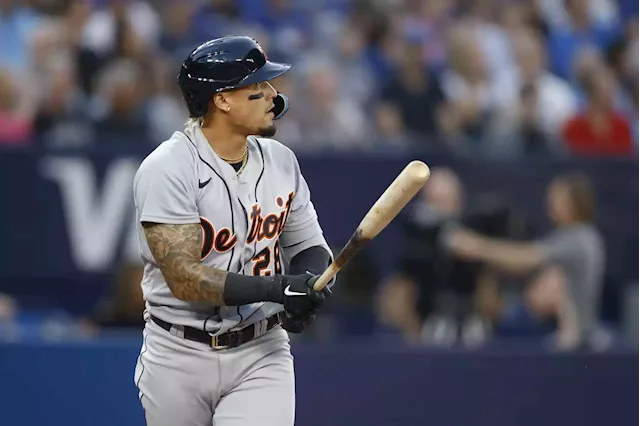 Javier Báez benched: Tigers shortstop pulled from game after forgetting how  many outs left in inning 