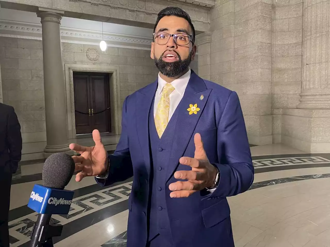 Manitoba cabinet minister accuses Opposition NDP leader of swearing and shoving