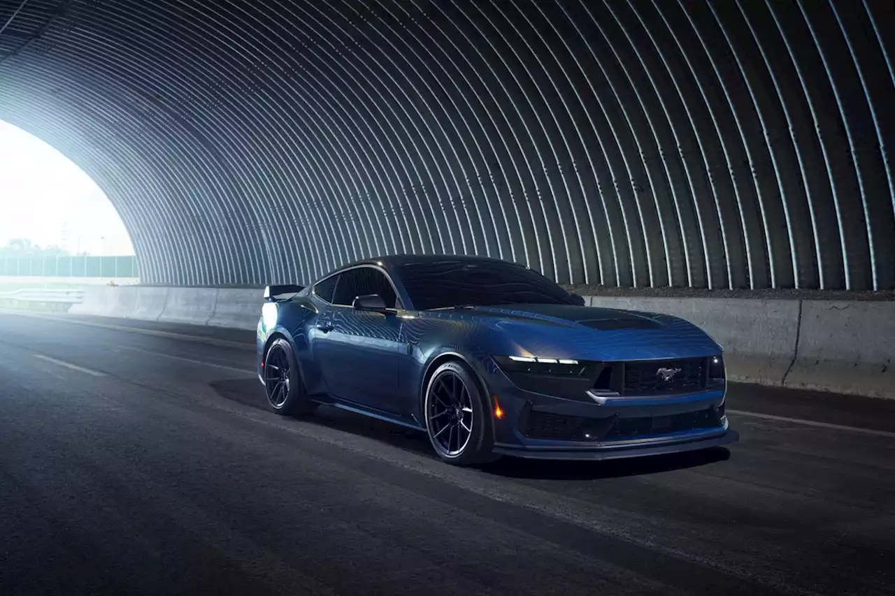 New Ford Mustang Dark Horse passenger ride: a new breed