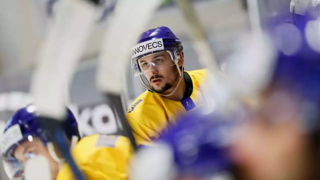 Ukraine ice hockey team, dodging air raids, play on 'to show we're still alive'