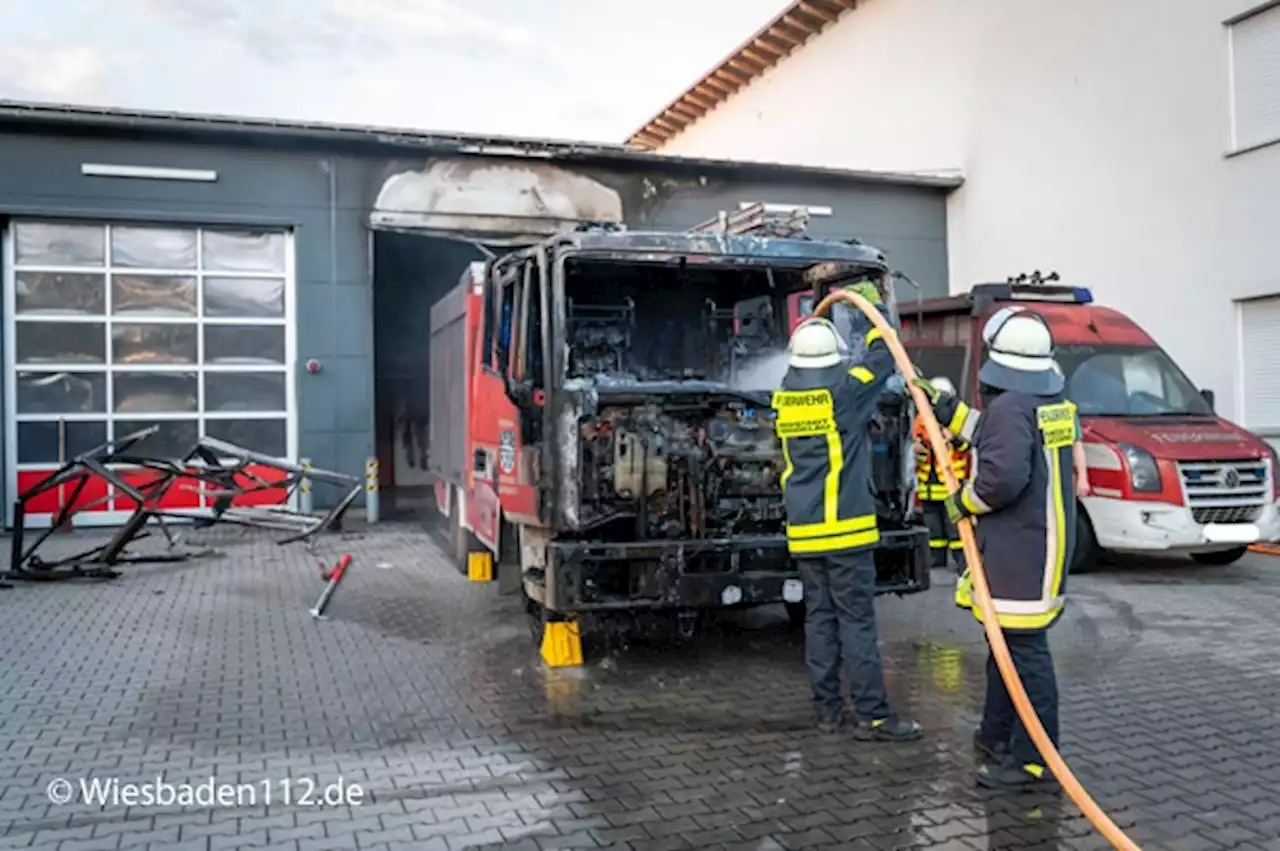 Feuerwehrhaus in Riedstadt-Wolfskehlen in Brand