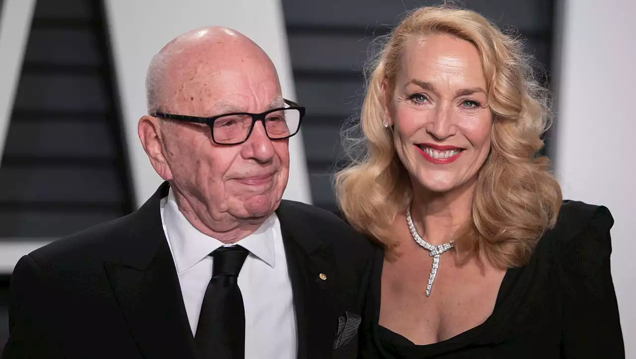 Hat Rupert Murdoch sich per E-Mail von Jerry Hall scheiden lassen?