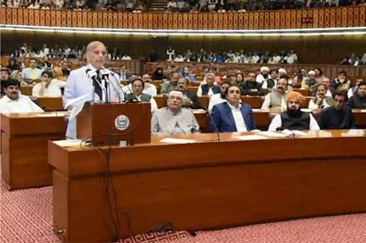 قومی اسمبلی اجلاس: سپریم کورٹ کے 8 رکنی بنچ کے حکم نامے کیخلاف مذمتی قرار داد منظور