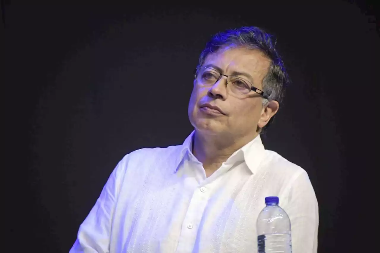 ‘The Economist’ dice que la paz total de Gustavo Petro es un “caos”