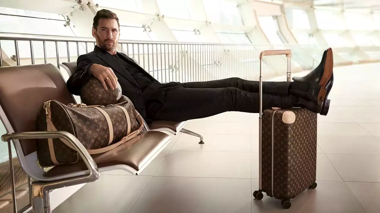 Lionel Messi rempile avec Louis Vuitton en incarnant la dernière collection de voyage