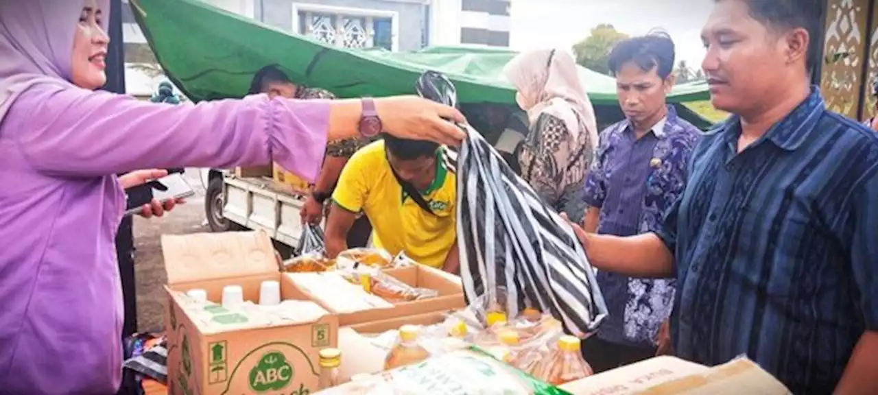 Pasar Murah Bersubsidi di Kantor Bupati Loteng Diserbu Masyarakat