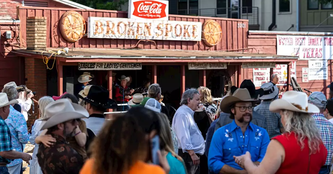 Broken Spoke dance hall gets the Texas stamp of approval: a historical marker