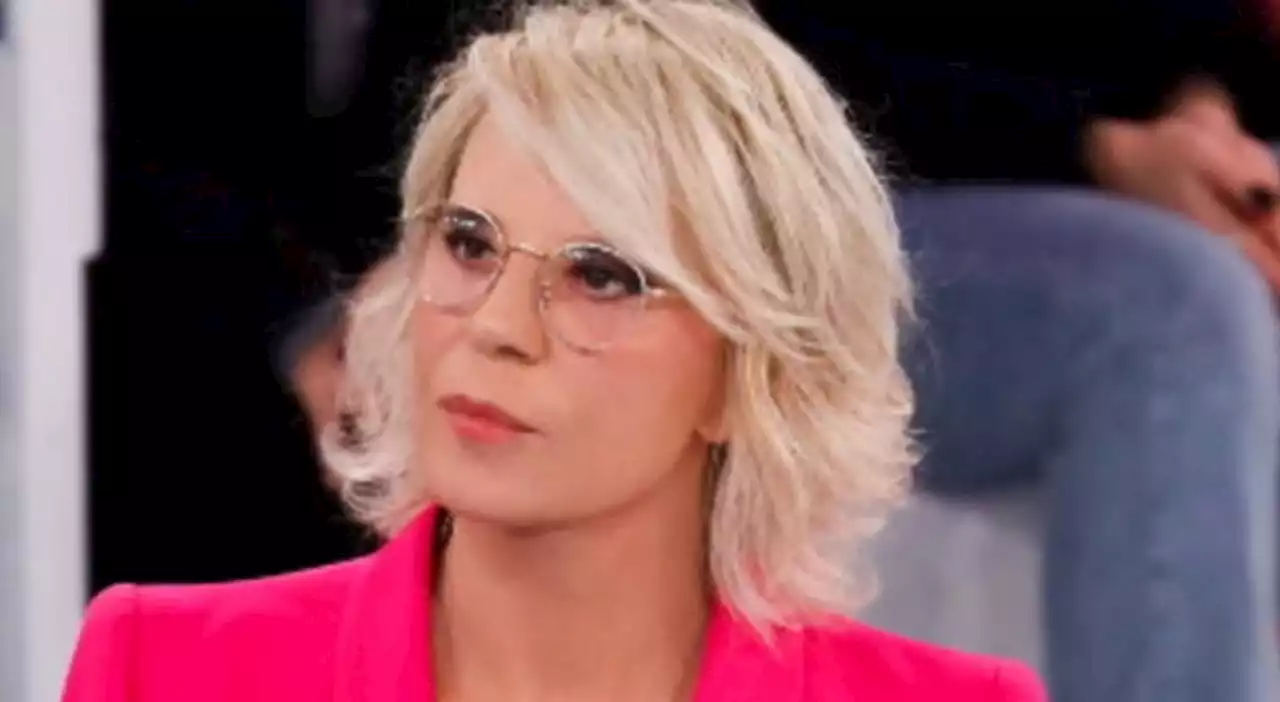 Amici 22, spoiler quinta puntata: mai accaduto prima. Maria De Filippi ha bloccato la registrazione?