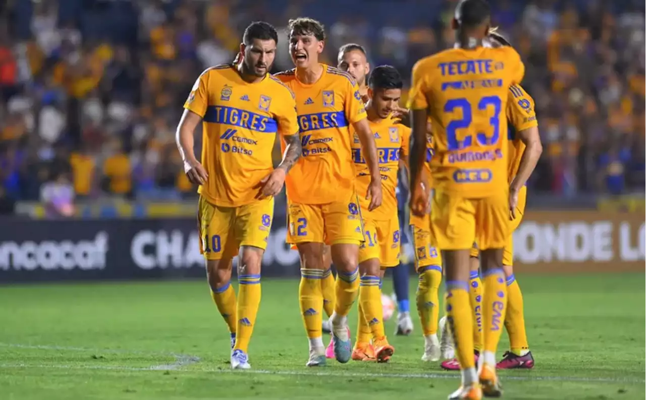 Gignac anota y no festeja el primer gol con Siboldi como DT