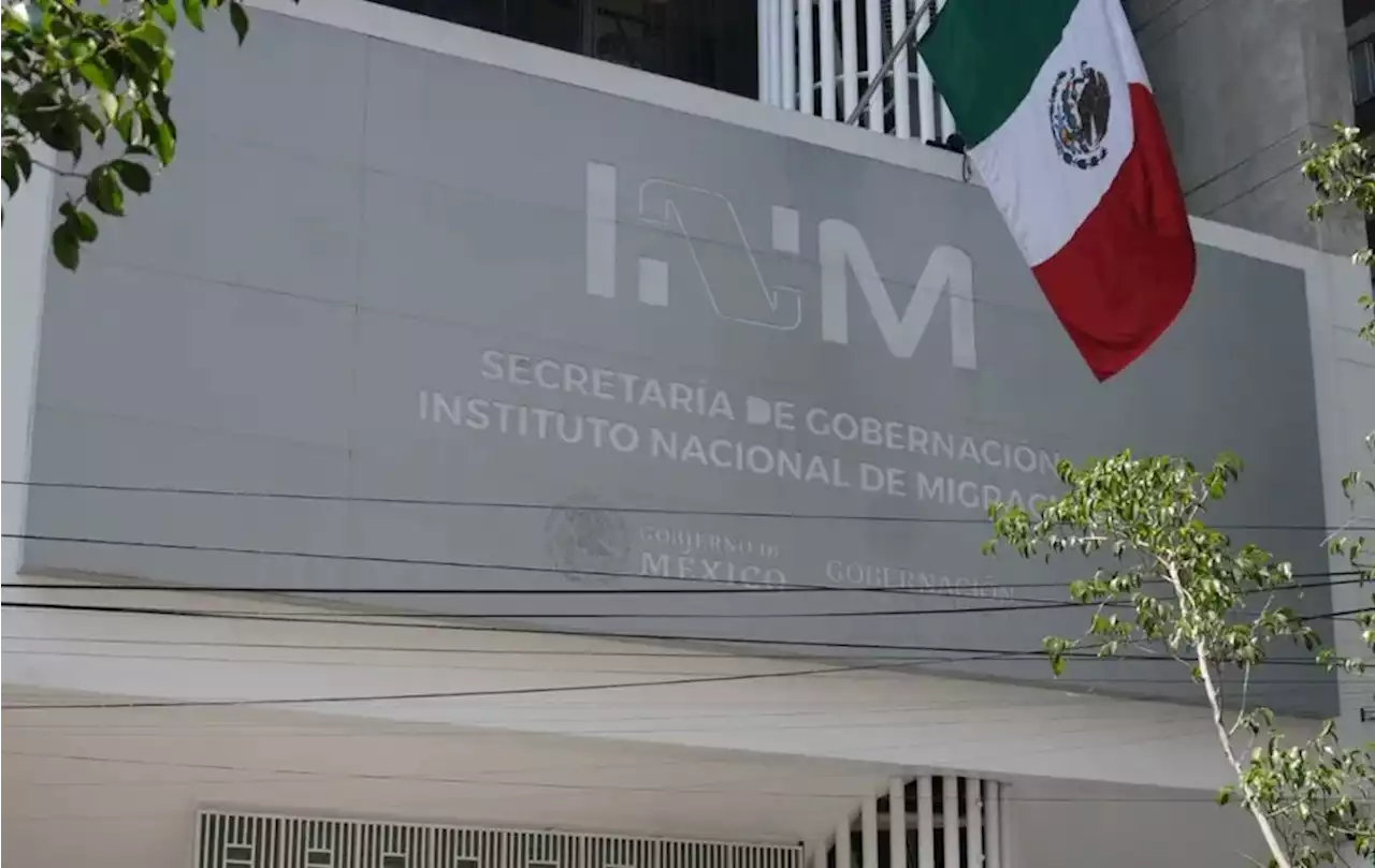 FGR emite orden de aprehensión contra funcionarios de INM