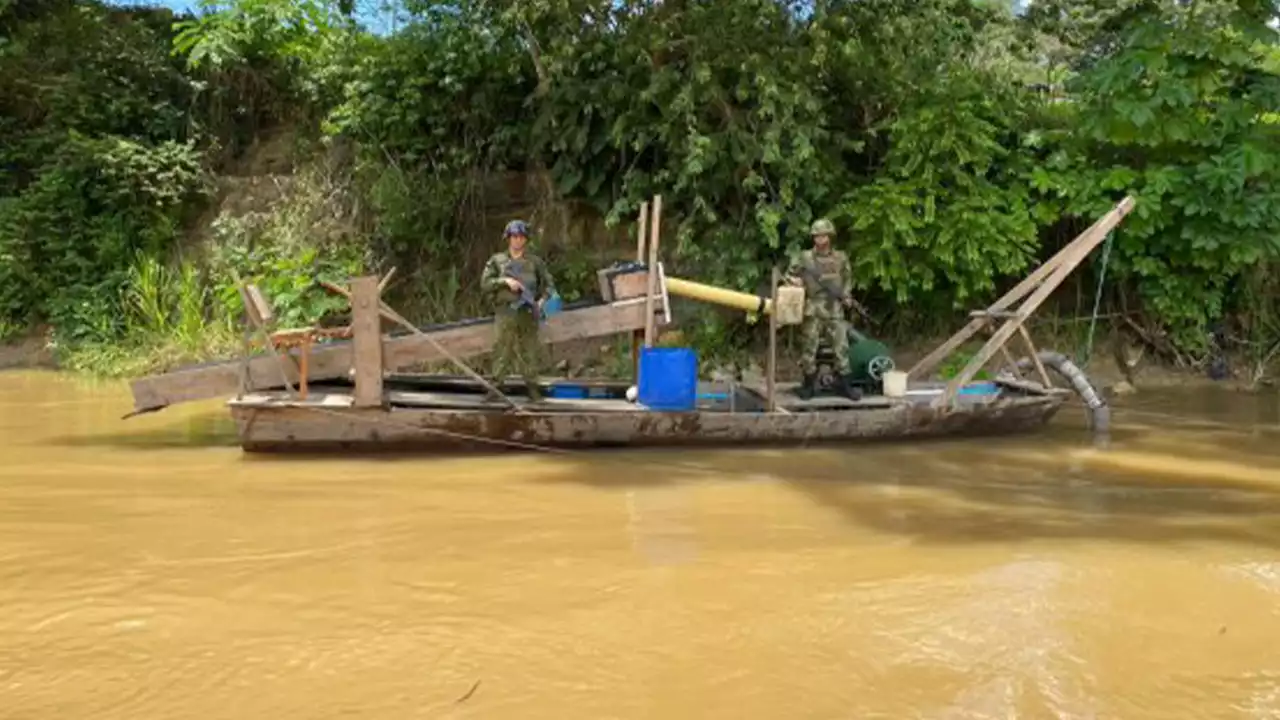 La Armada intensifica operaciones contra la minería ilegal en el sur del país