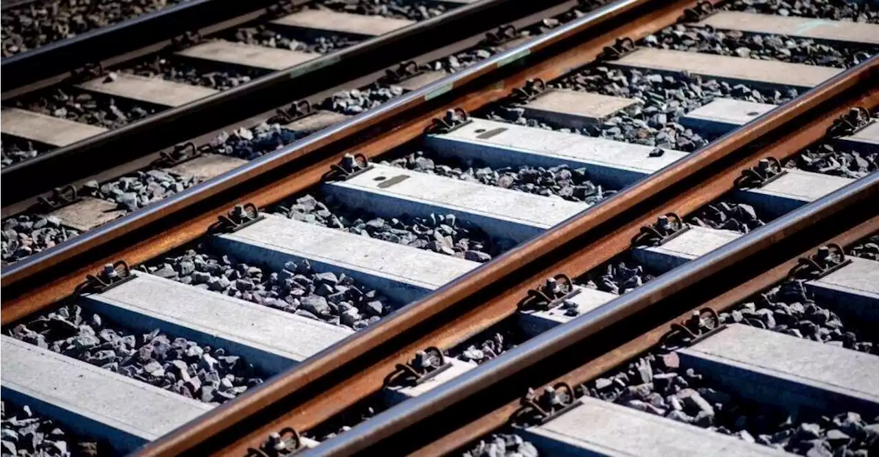 Notarzteinsatz: Bahnstrecke zwischen Regensburg und Neumarkt gesperrt