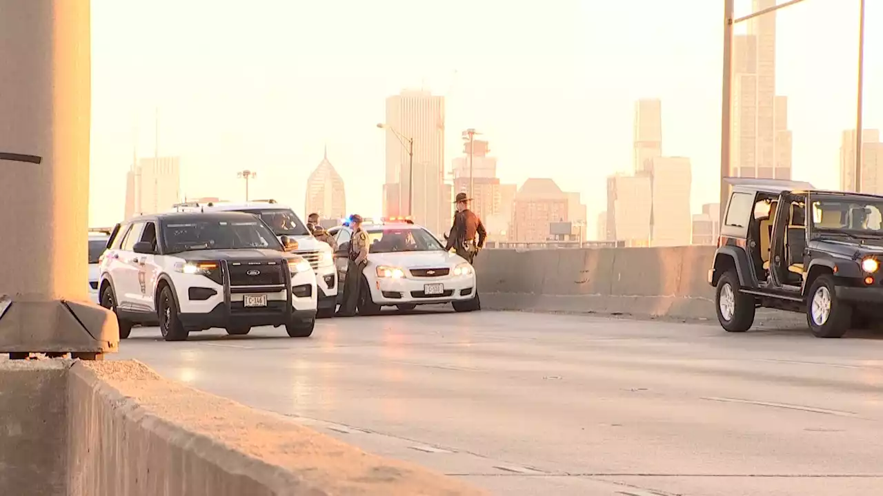 Deadly Crash Closes Lanes on Dan Ryan Expressway Near Chinatown; Delays Expected