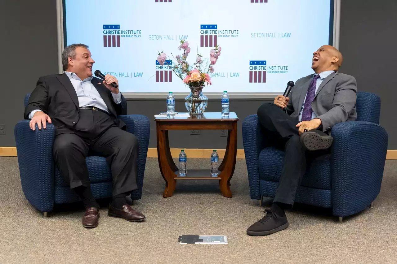 Christie and Booker just had a night filled with stories, laughs -- and yes, a heckler