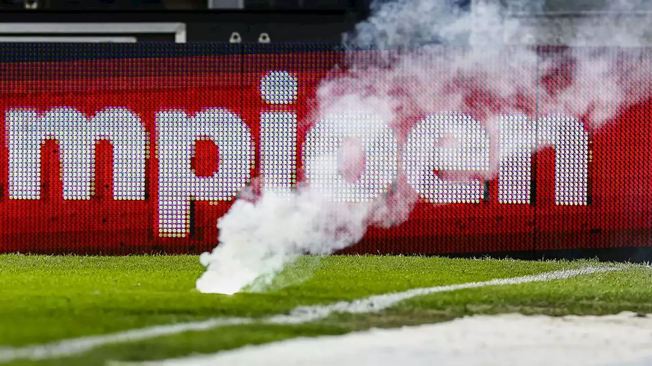 Nieuwe KNVB-regels toegepast: NAC-Willem II definitief gestaakt door voorwerpen op het veld