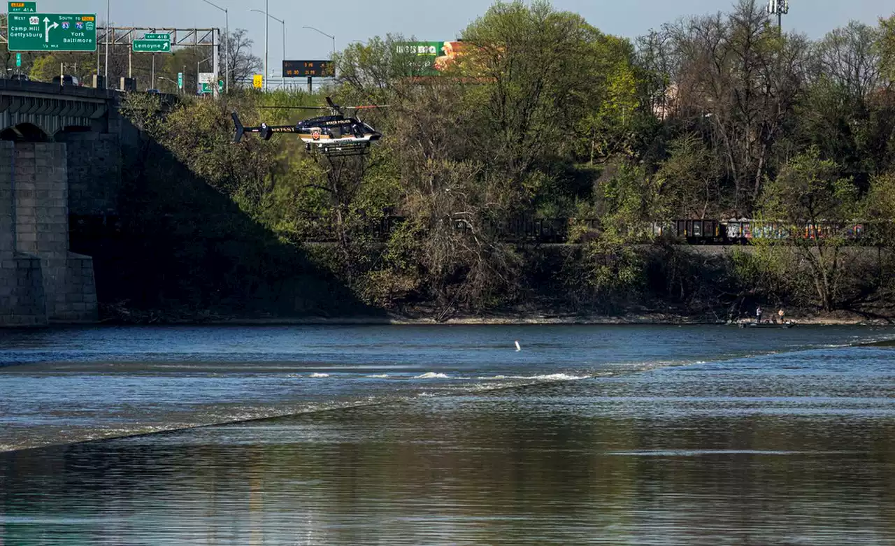 Search underway after boat capsizes in Susquehanna River: Harrisburg police