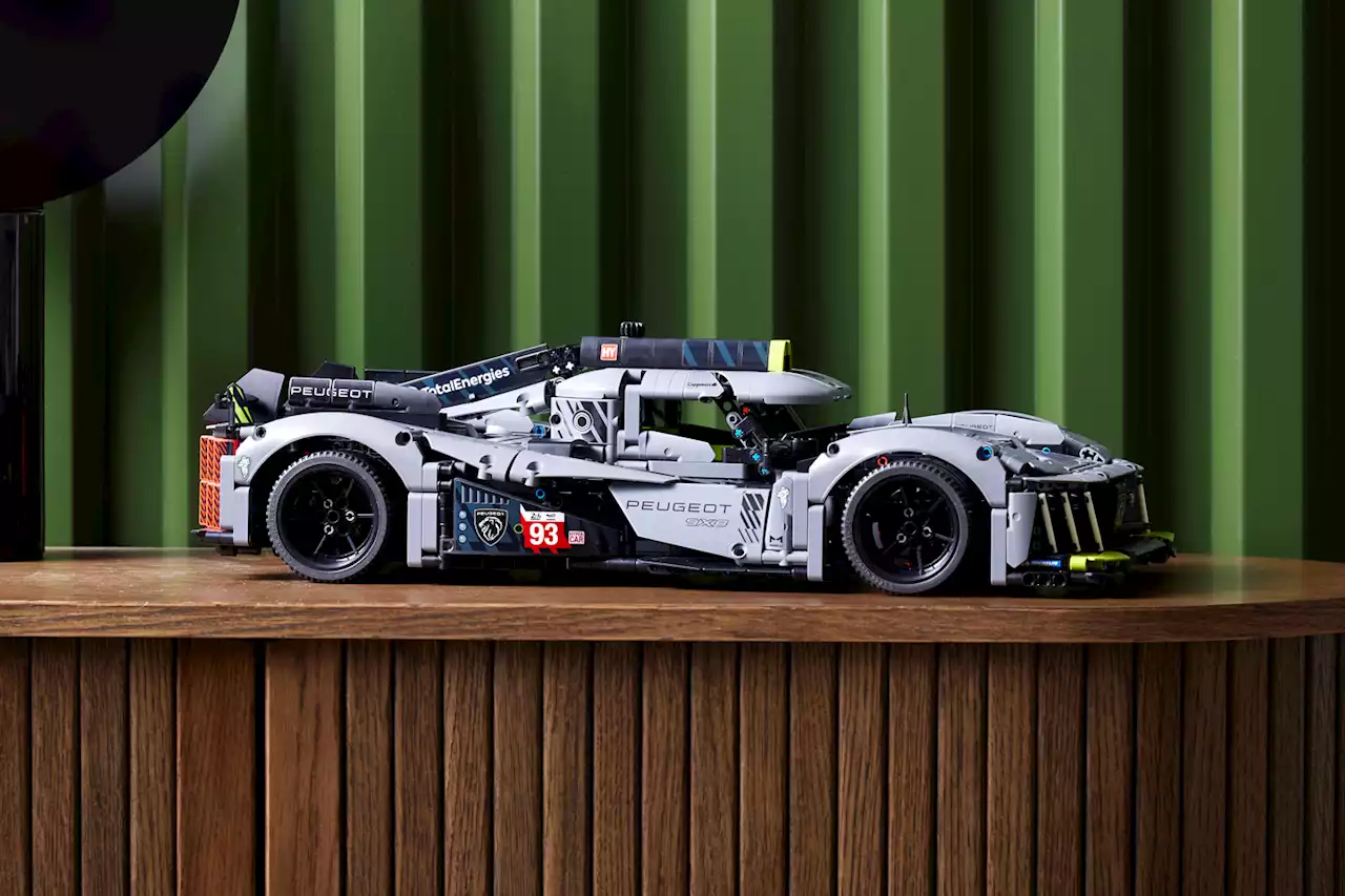 Behold the Lego Technic Peugeot 9X8