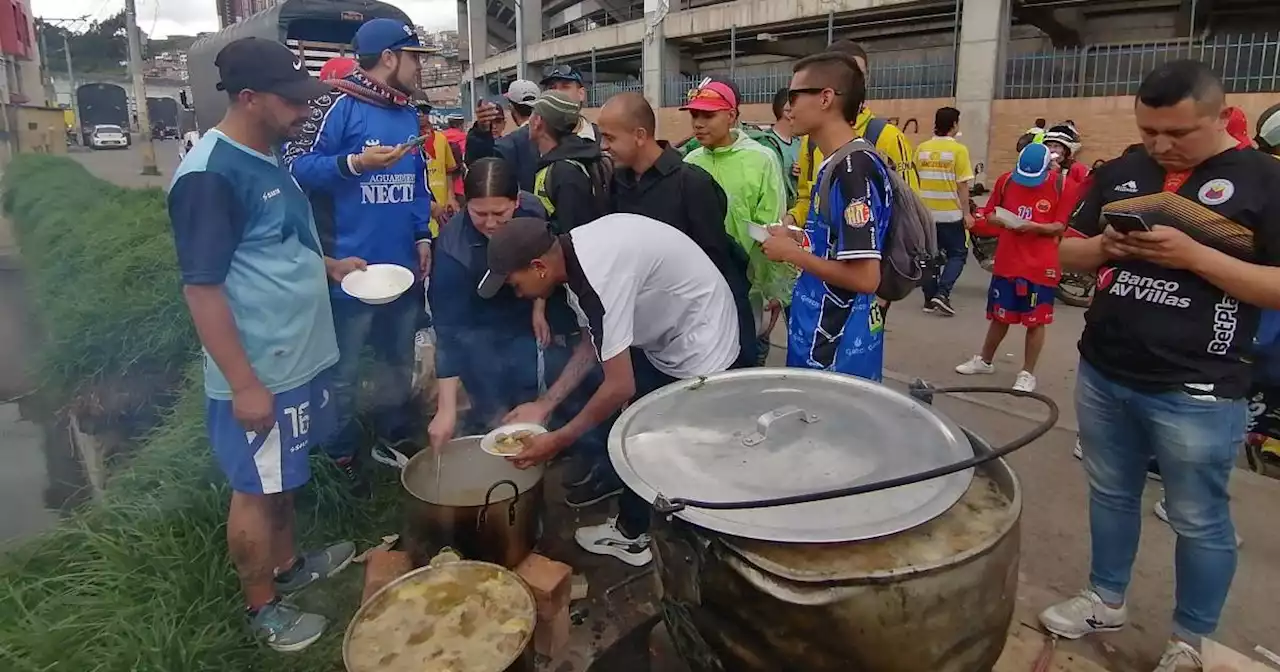 ¡Qué viva el fútbol en paz! Hinchas de Pasto reciben con sancocho a barra rival