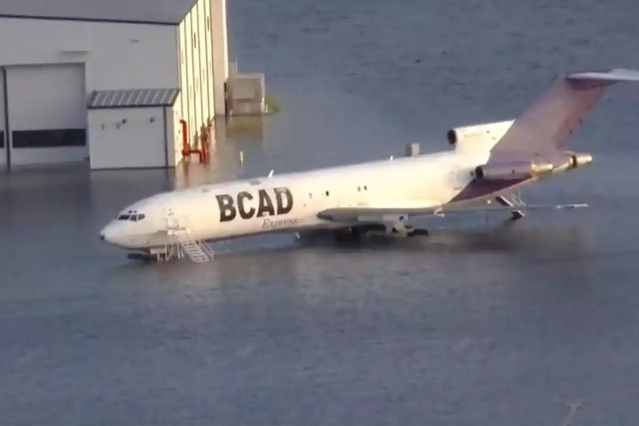 [Video] Fort Lauderdale, una gran piscina: carros varados y aviones parqueados por lluvias - Pulzo