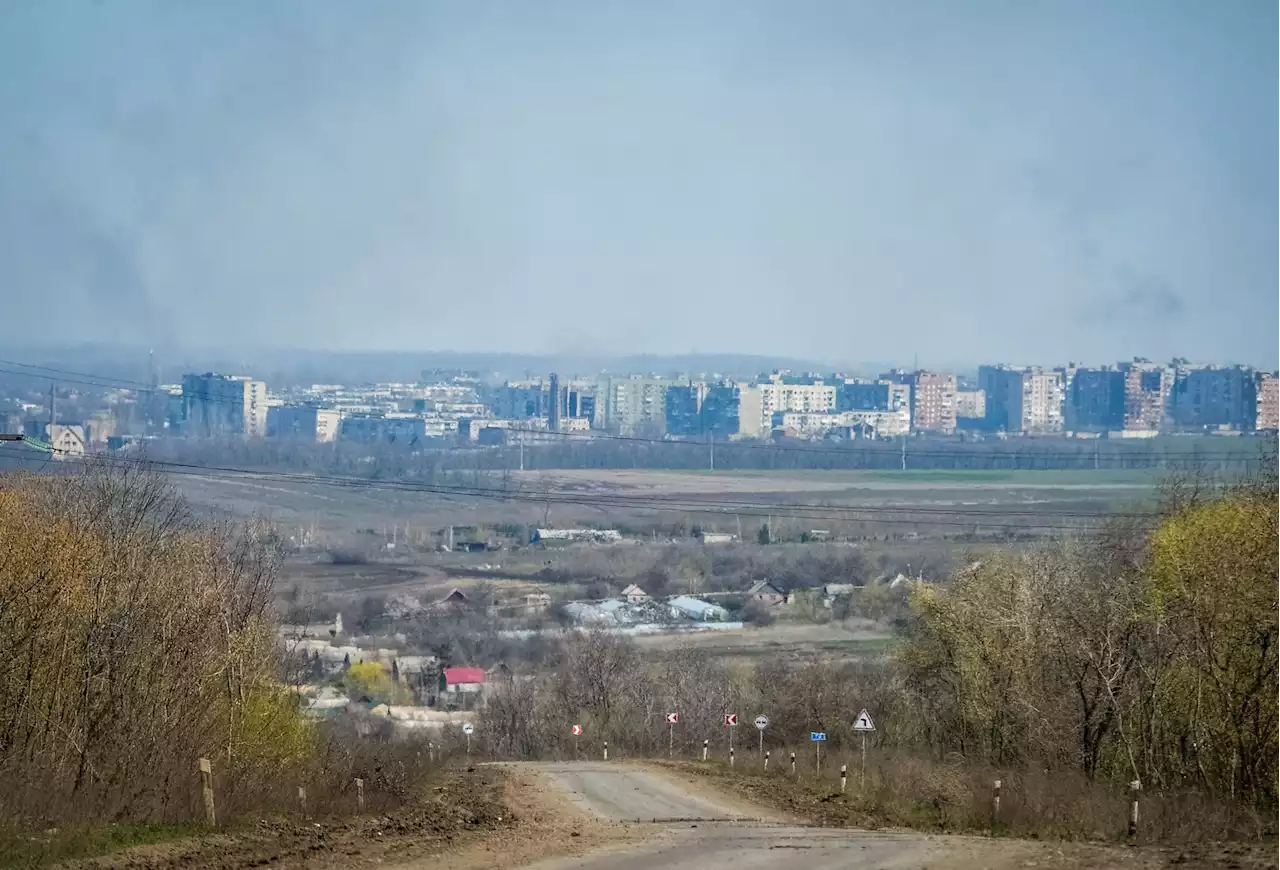 Ukraine reports unrelenting Russian attacks on key city of Bakhmut