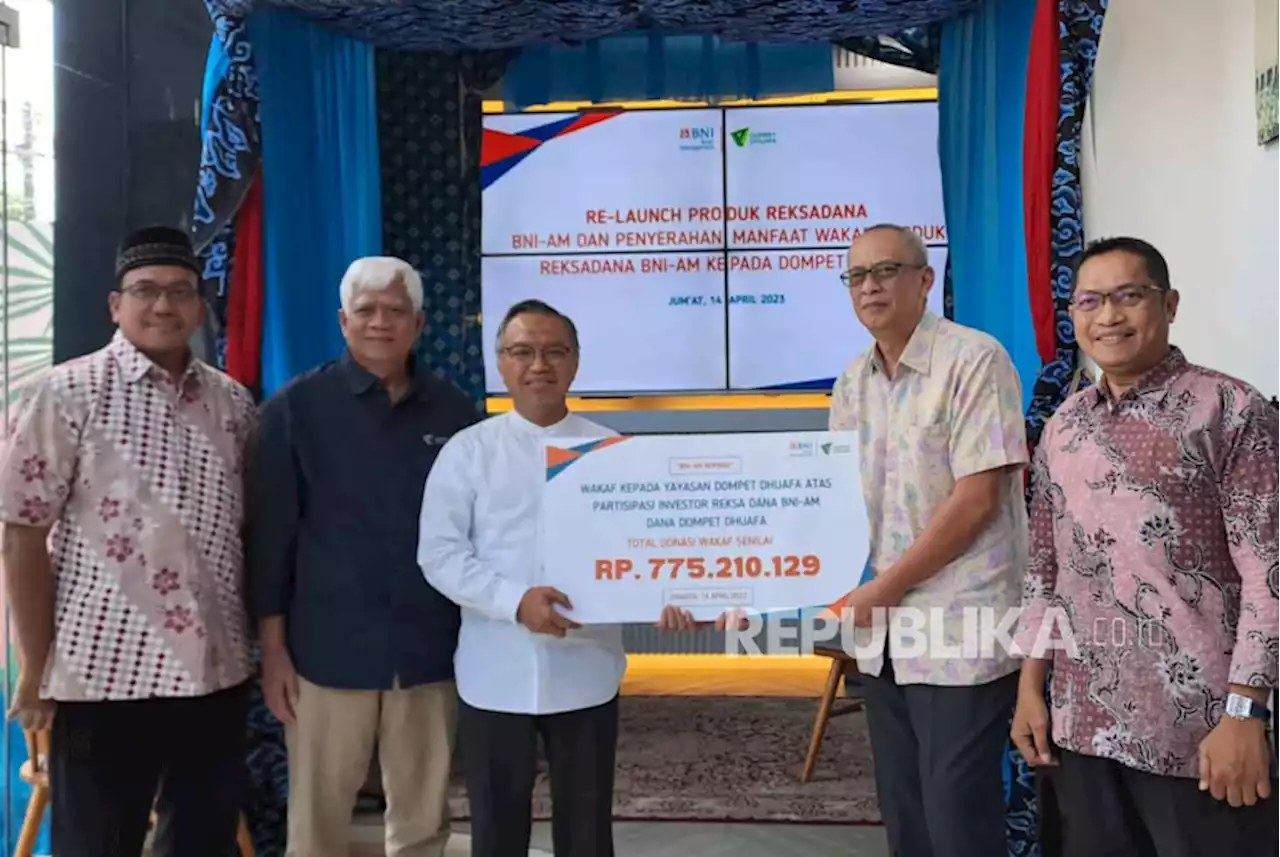 BNI Asset Management Salurkan Wakaf dari Investor Rp 775,21 Juta |Republika Online