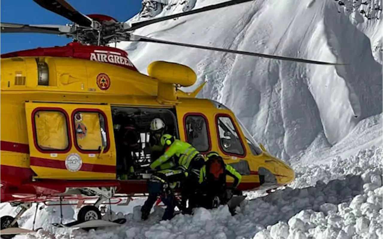 Sciatore muore dopo un volo di 100 metri sopra Courmayeur