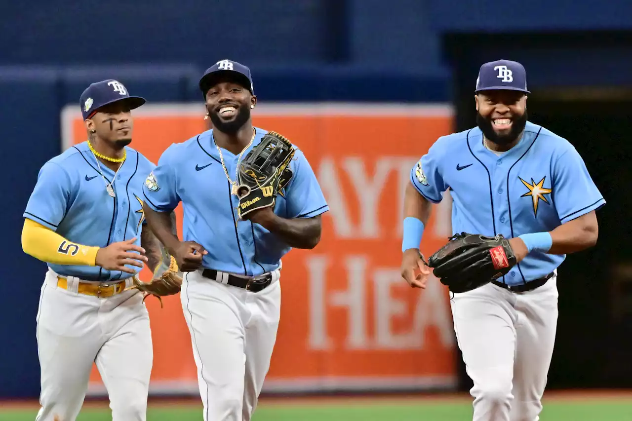 Arozarena y Paredes hacen historia con Rays que iguala récord de victorias