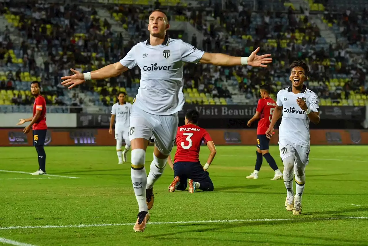 Terengganu bergaya mara ke suku akhir Piala FA, benam Melaka FC 4-0