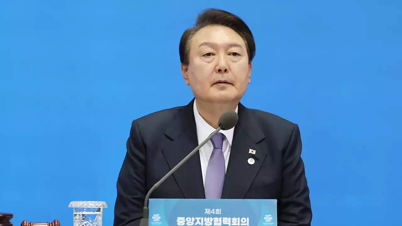 尹, 국빈 방미 앞두고 김승희 의전비서관 임명...개편 신호탄?