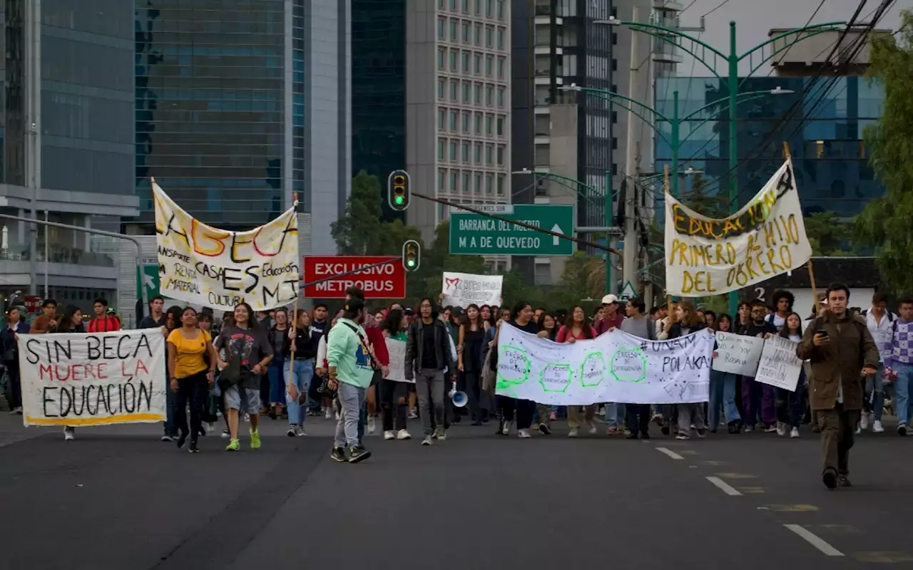 UNAM y PNI garantizarán becas a pesar de polémica con SEP