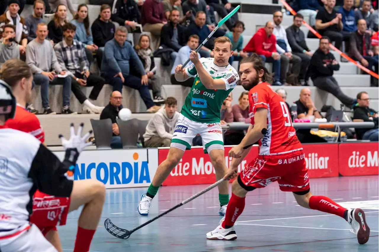 Superfinal im Unihockey – Köniz führt – das Mitteldrittel läuft