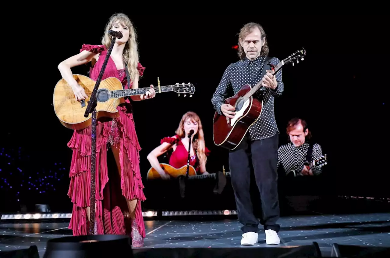 Taylor Swift Joined by Aaron Dessner for Live Debut of ‘The Great War’ at Tampa Concert