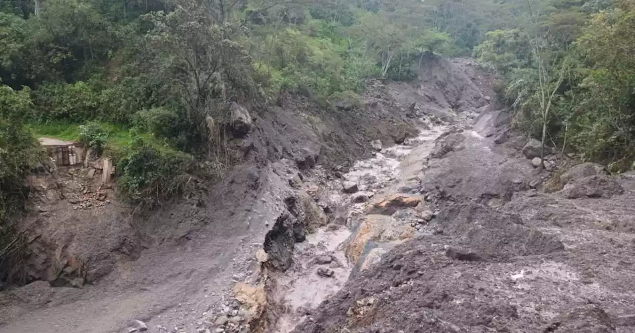 Hay desabastecimiento de alimentos en municipios afectados por destrucción de puentes en Santander