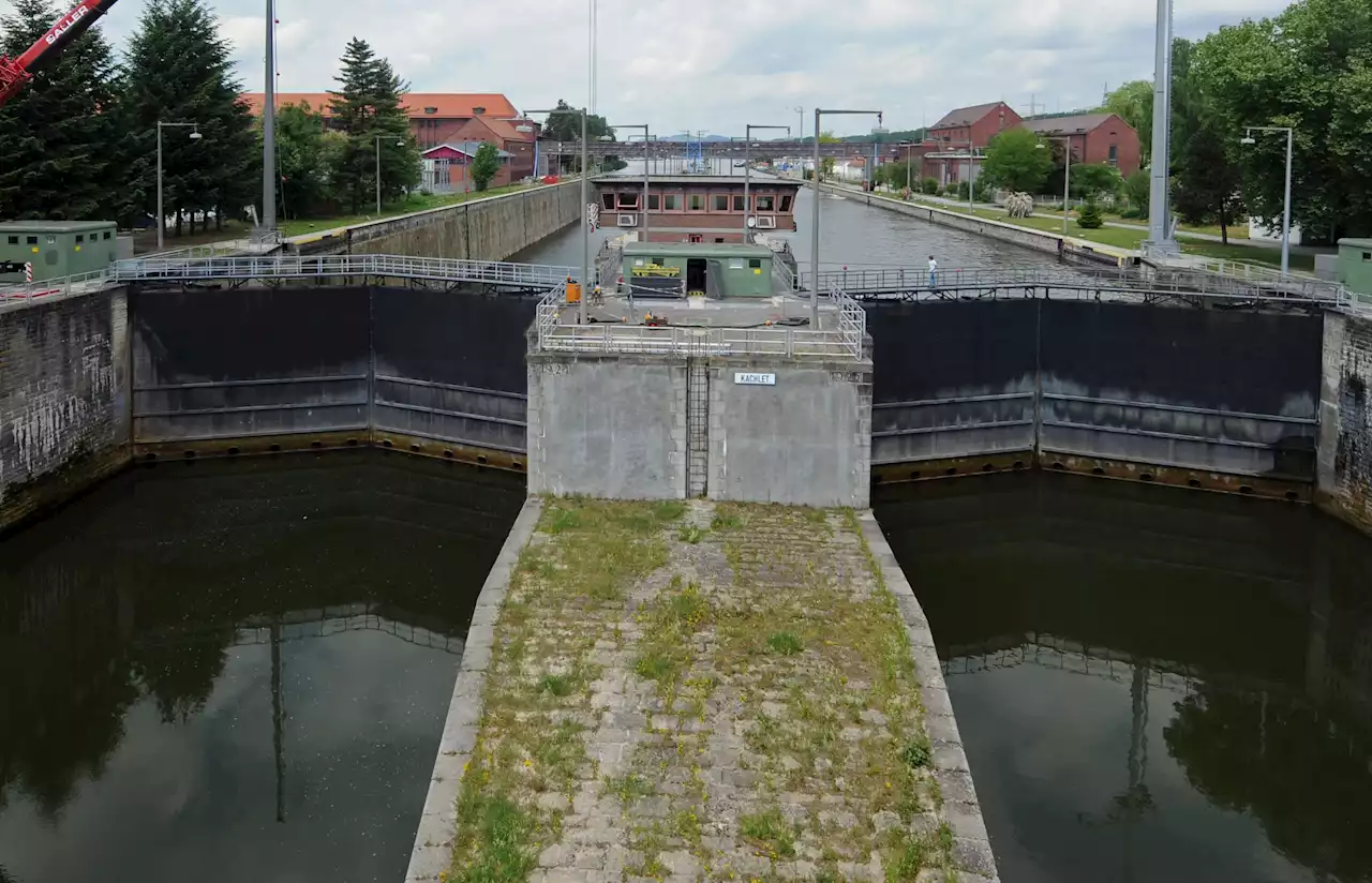 Erneuter Schiffsunfall in Donauschleuse gerade noch verhindert