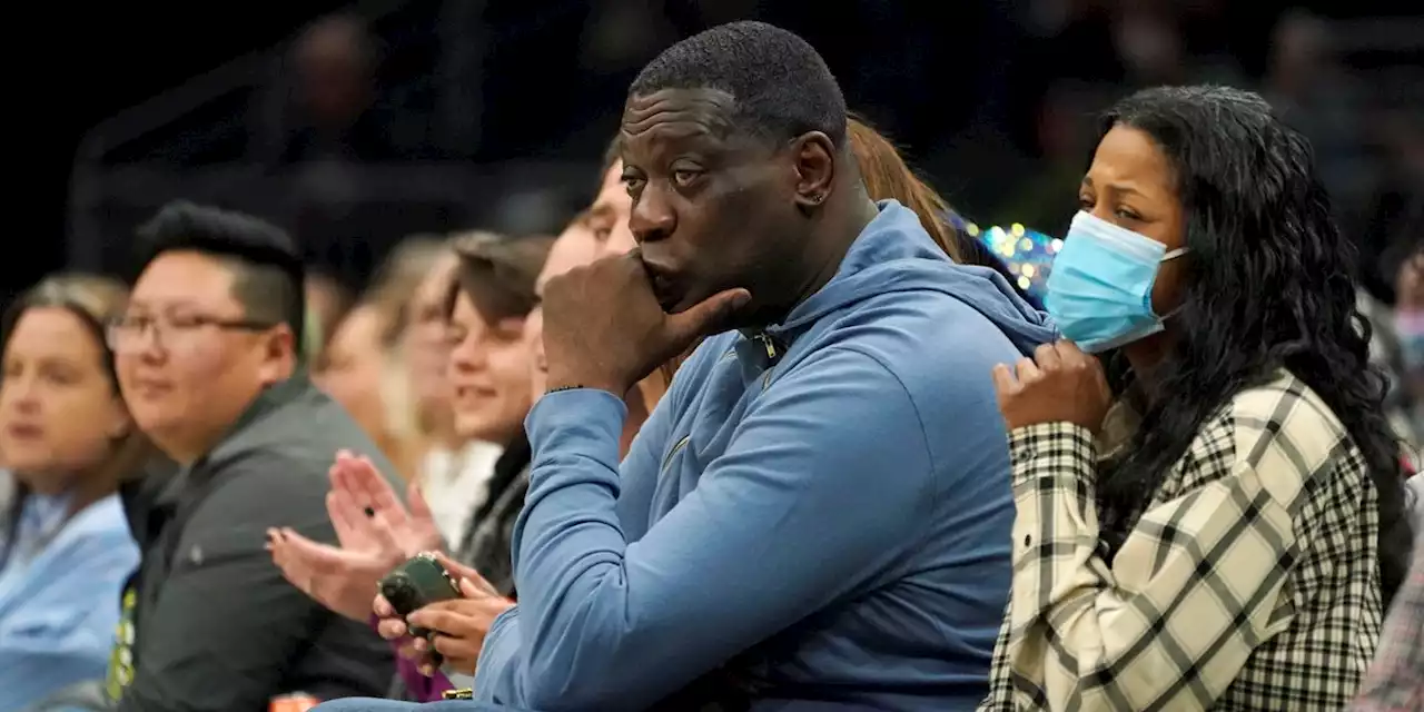 Former NBA star Shawn Kemp charged in parking lot shooting