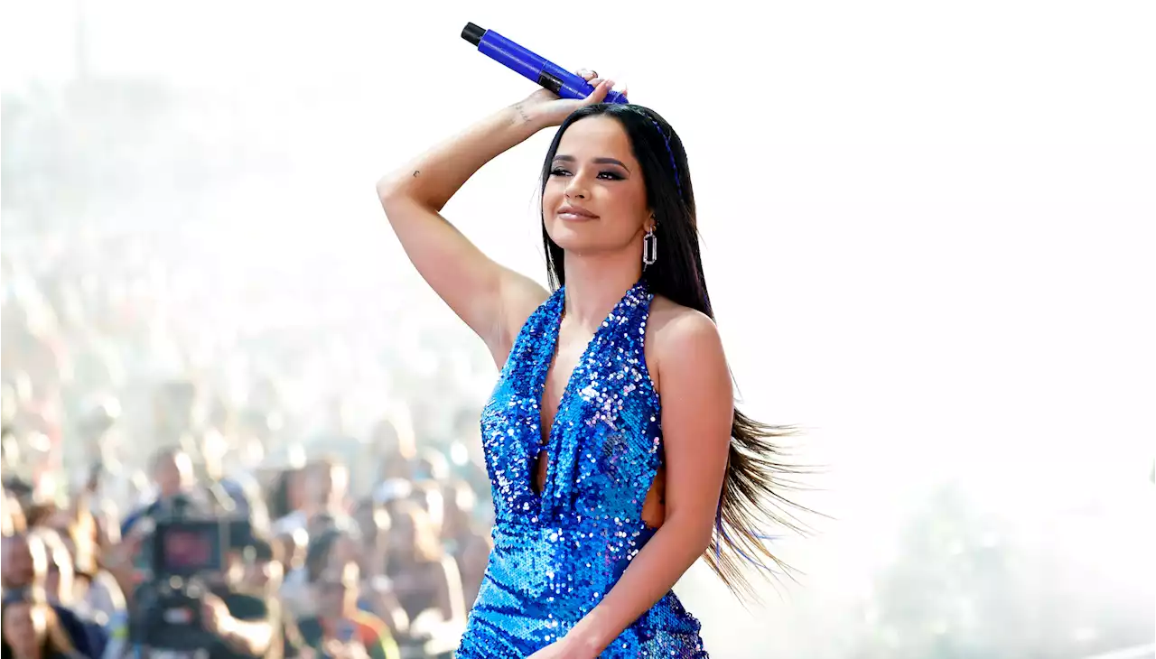 Becky G en Coachella: el beso con Natti Natasha y más