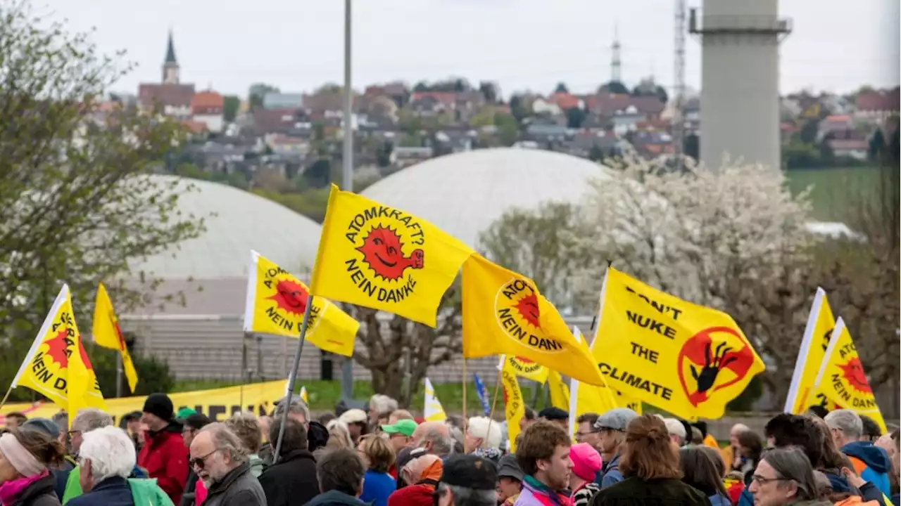 Powering down: Germany's last nuclear plants in final hours