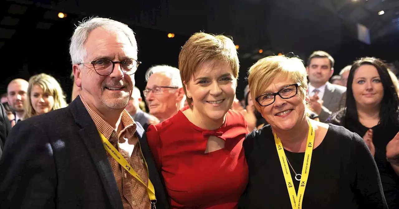 Nicola Sturgeon's dad shares tweet claiming cash row is about 'destroying' SNP