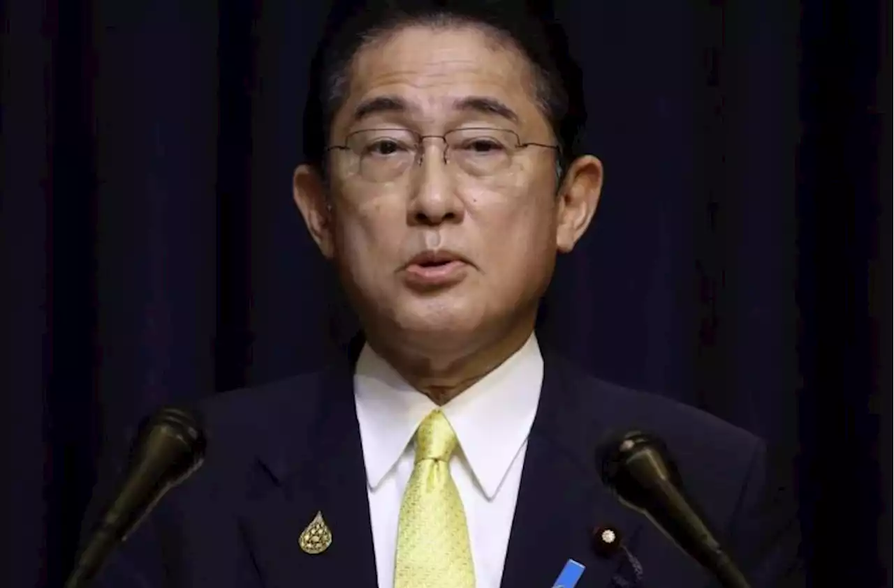 Evacuan a primer ministro de Japón tras explosión durante discurso