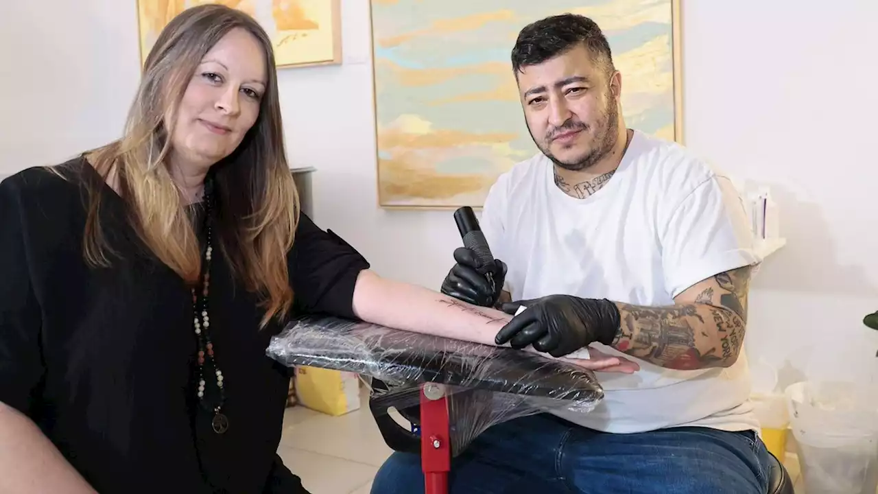 Heilig gestochen: Gratis-Tattoos für Gläubige