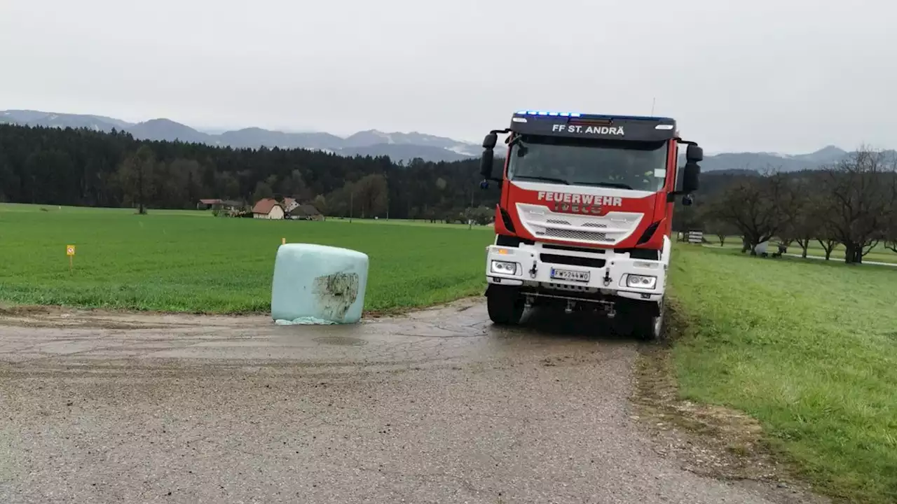 Rennwagen gegen Baum: Fahrer im Tiefschlaf