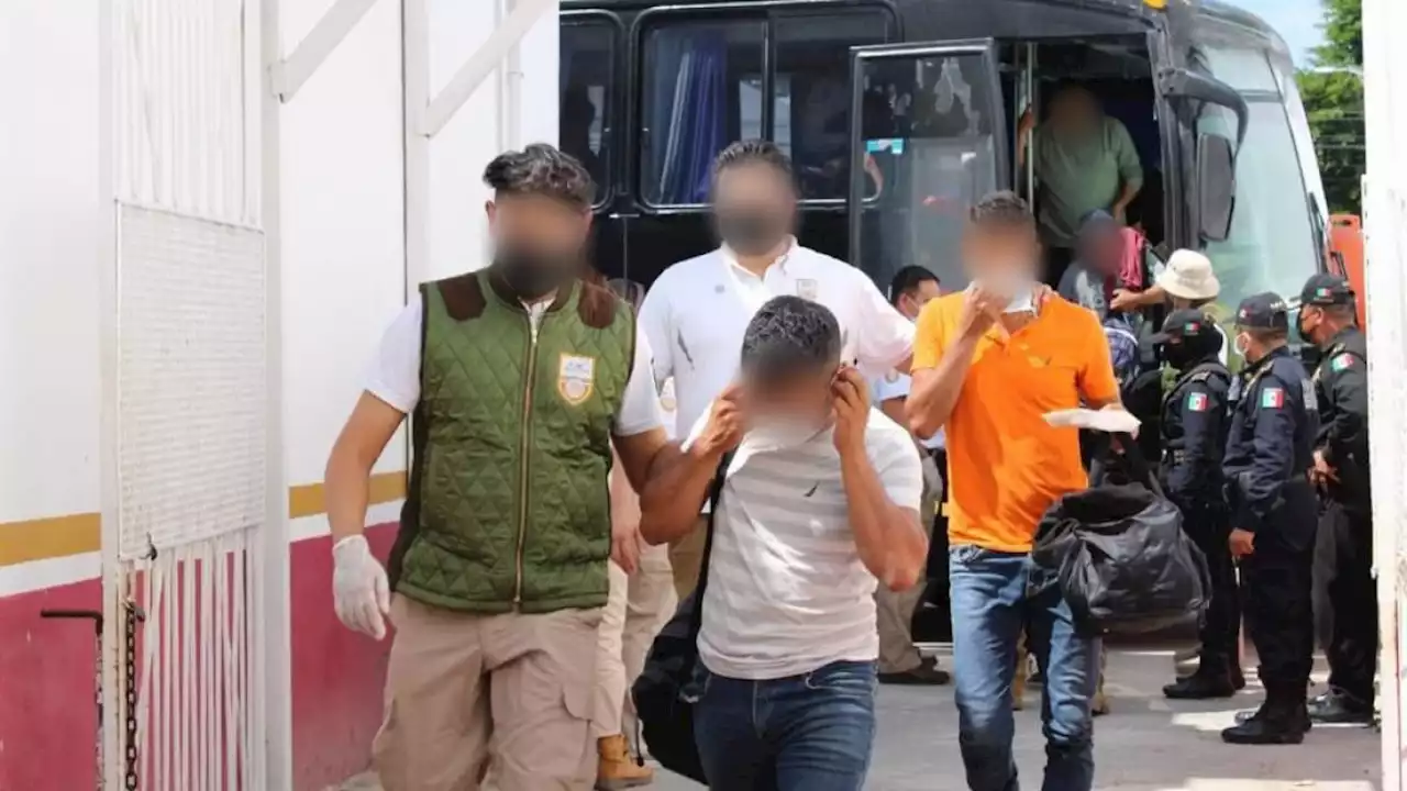 Rescata INM a 155 migrantes que viajaban de manera irregular en dos autobuses en Yucatán