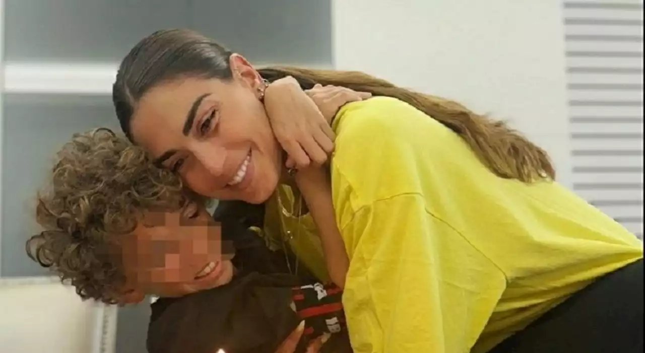 Melissa Satta festeggia i 9 anni di Maddox: «Auguri amore della mia vita». Dal compleanno al tifo per Berrettini