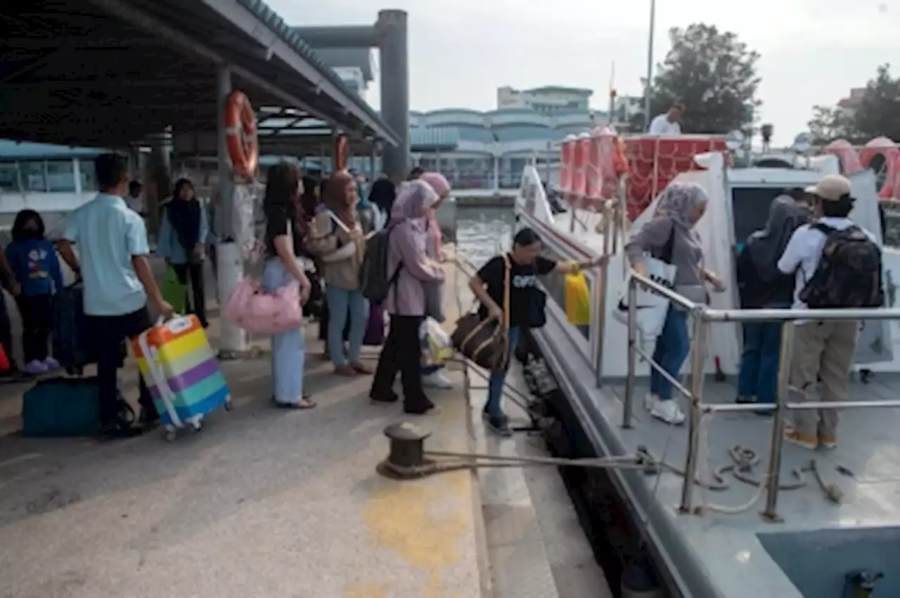 Extra Labuan passenger boat services for Aidilfitri